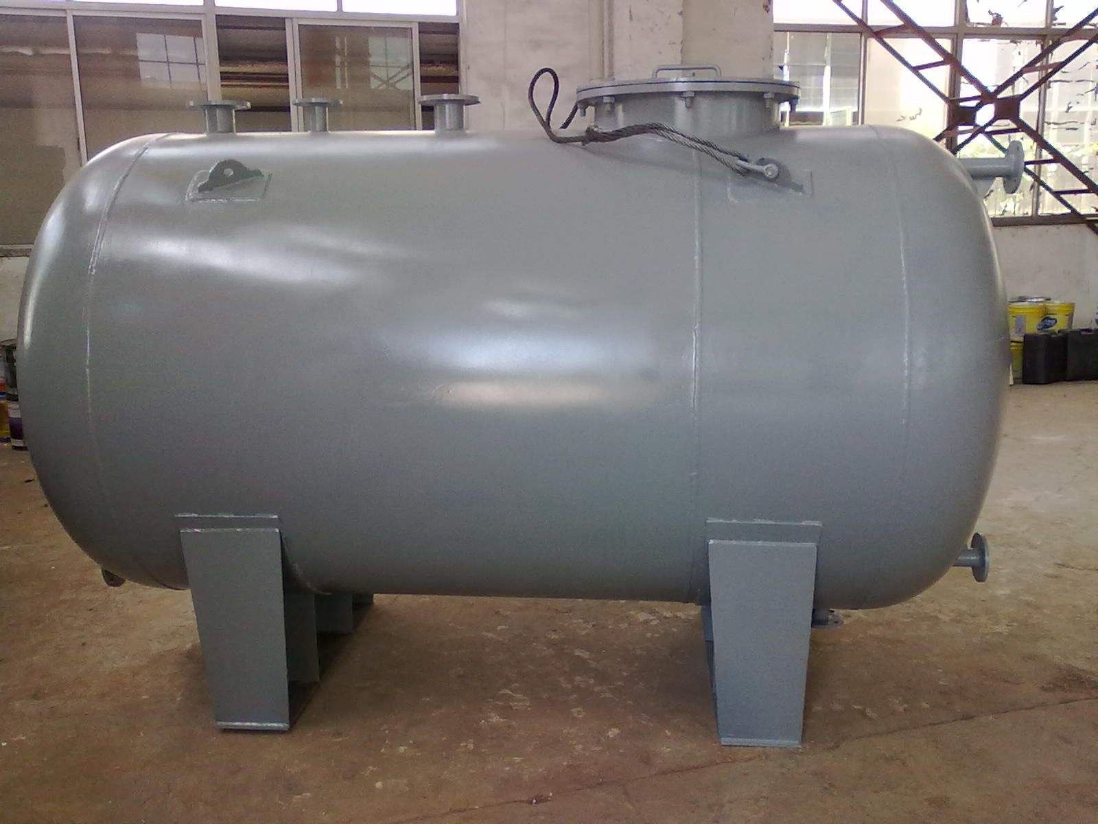 鋼襯膠儲罐的材料: 鋼襯膠儲罐的材料: