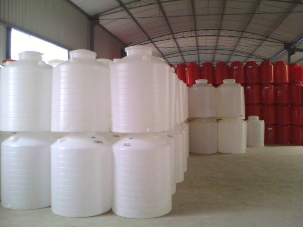 塑料化工儲罐的應用領域: 塑料化工儲罐的應用領域: